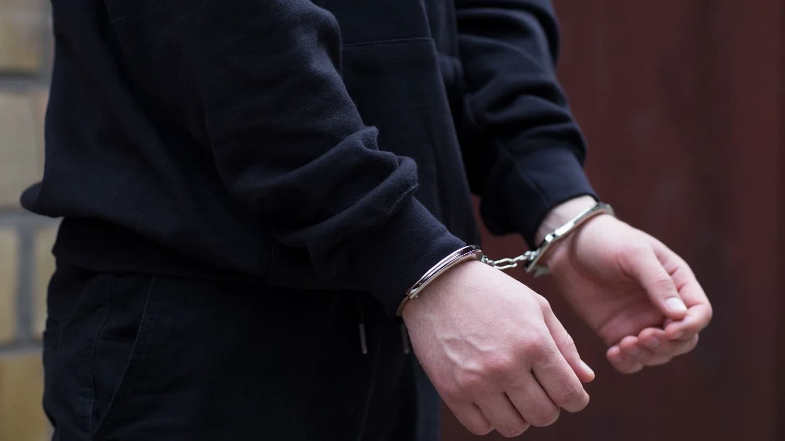 Житель Ямальского района ограбил бизнесмена на пылесос