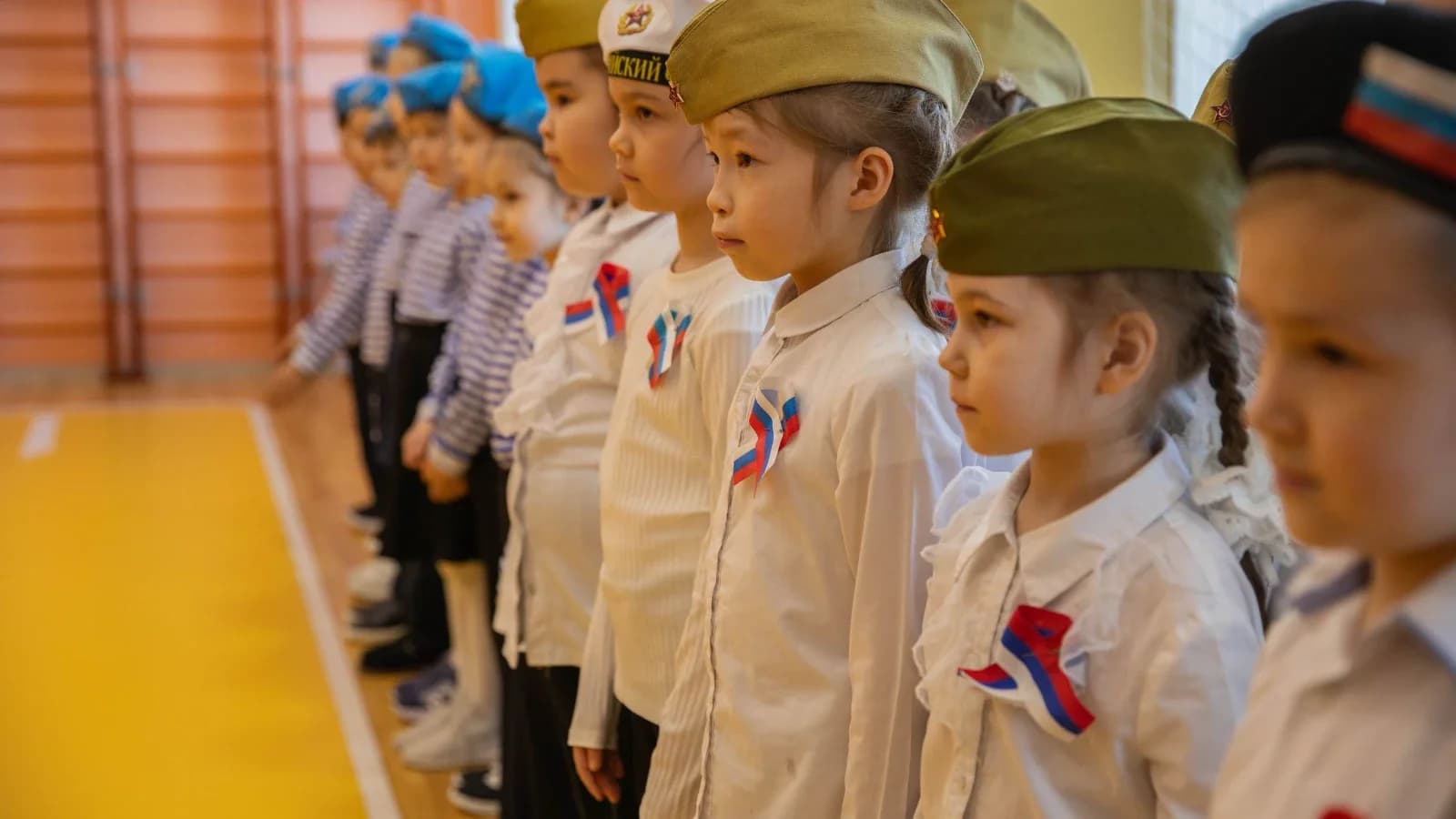 В Мысе Каменном первая учебная неделя в центре «Созвездие» завершилась патриотической акцией